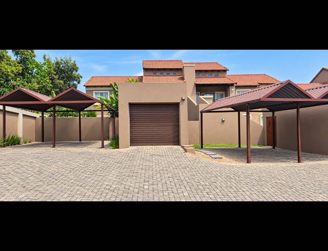 3 BEDROOM APARTMENT FOR SALE IN HALFWAY GARDENS
